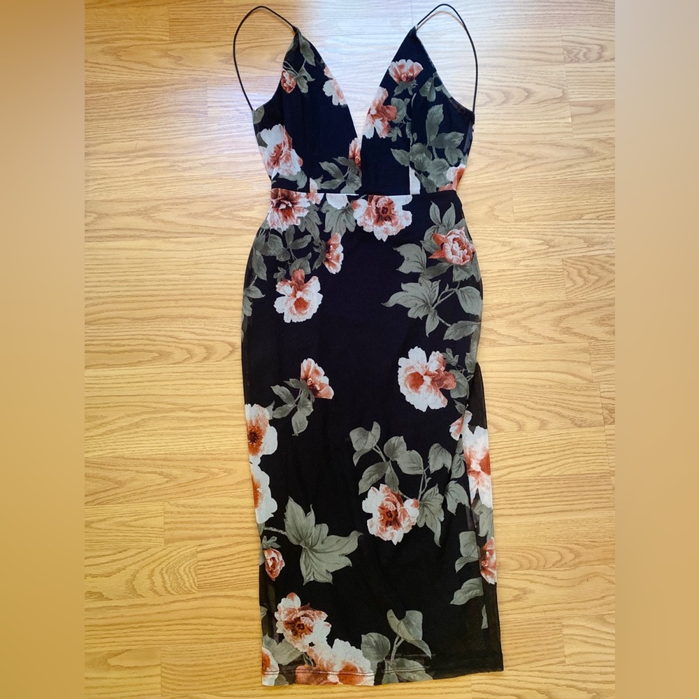 Sexy open back Rose slimming dress
